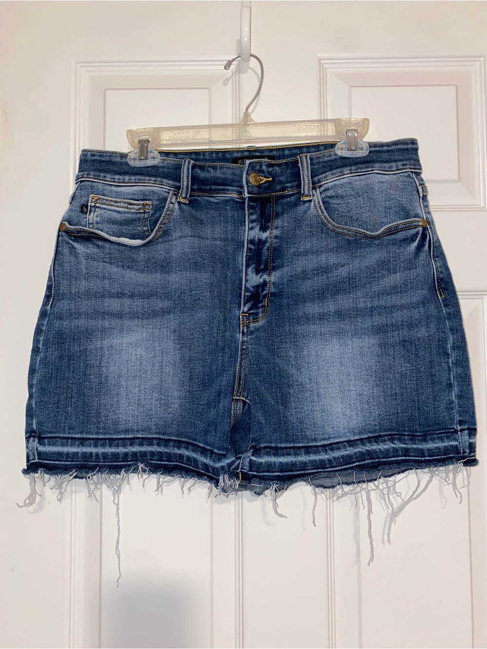 Judy Blue Medium Blue‎ Denim Cutoff Jean Shorts With Frayed Hem